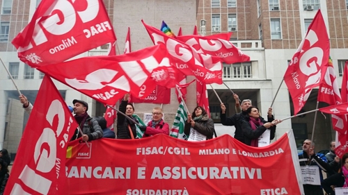 Milano: Ccnl Abi, Presidio in Piazza Affari